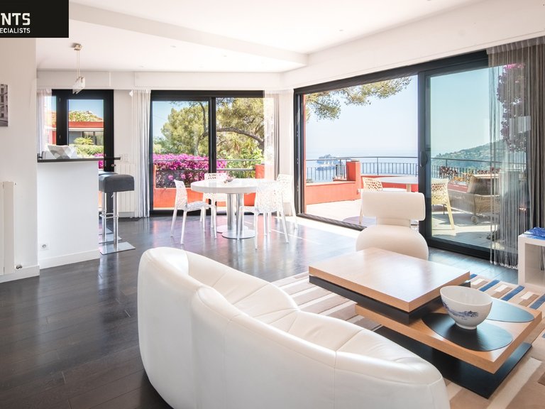 Villa for Sale in Villefranche Sur Mer, Villefranche, Cap Ferrat Area 11