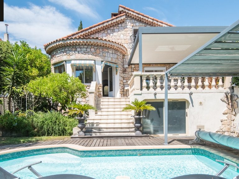 Villa for Sale in Nice, Nice Area 9