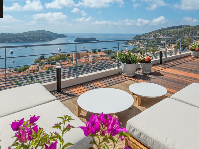 Villa for Sale in Villefranche Sur Mer, Villefranche, Cap Ferrat Area 9