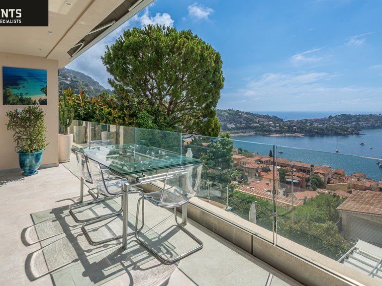 Villa for Sale in Villefranche Sur Mer, Villefranche, Cap Ferrat Area 11