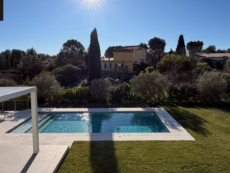 Villa for Sale in Villefranche Sur Mer, Villefranche, Cap Ferrat Area 9