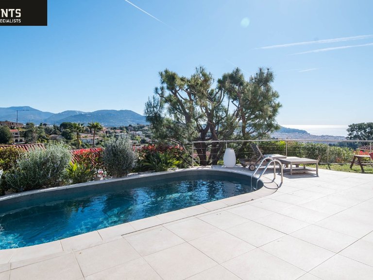 Villa for Sale in Nice, Nice Area 2