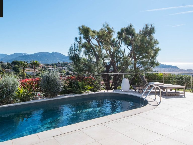 Villa for Sale in Nice, Nice Area 9