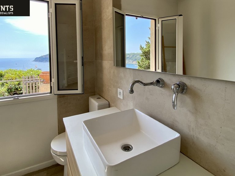 Villa for Sale in Villefranche Sur Mer, Villefranche, Cap Ferrat Area 11