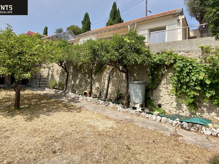 Villa for Sale in Villefranche Sur Mer, Villefranche, Cap Ferrat Area 17