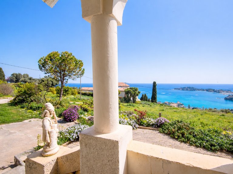 Villa for Sale in Villefranche Sur Mer, Villefranche, Cap Ferrat Area 1