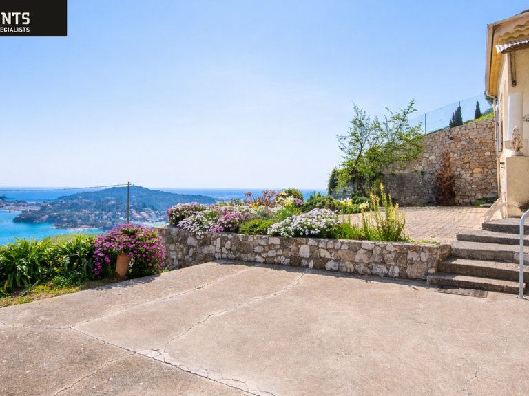 Villa for Sale in Villefranche Sur Mer, Villefranche, Cap Ferrat Area 6