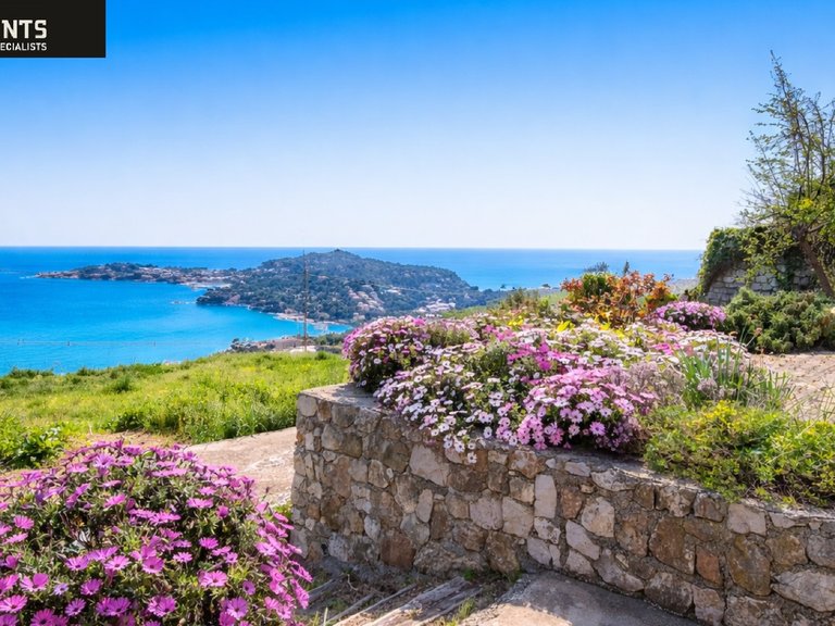 Villa for Sale in Villefranche Sur Mer, Villefranche, Cap Ferrat Area 3