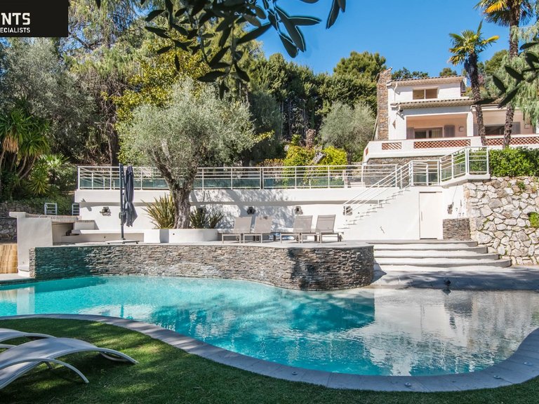 Villa for Sale in Nice, Nice Area 3