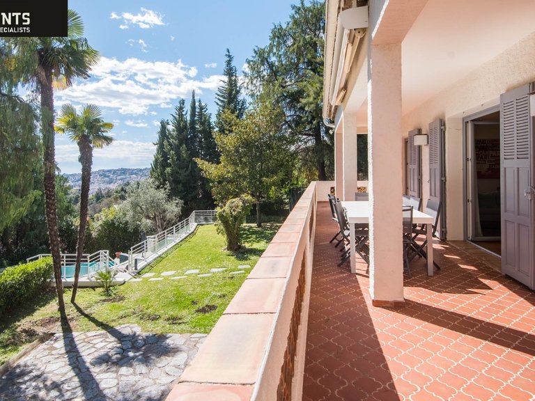 Villa for Sale in Nice, Nice Area 18