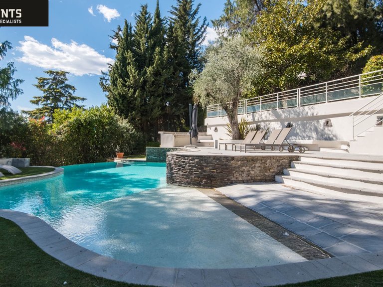 Villa for Sale in Nice, Nice Area 20