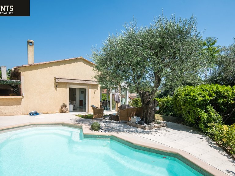 Villa for Sale in Nice, Nice Area 2
