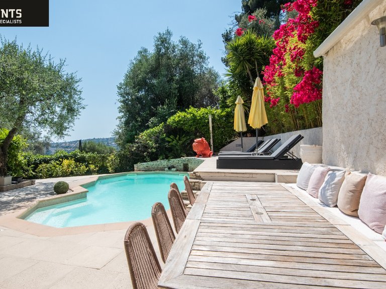 Villa for Sale in Nice, Nice Area 20