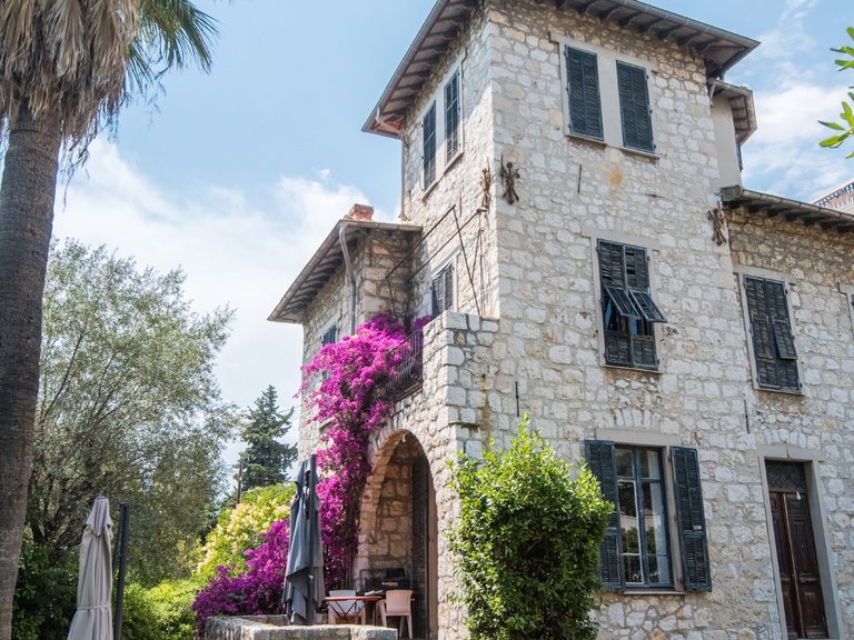 Villa for Sale in Nice, Nice Area 2
