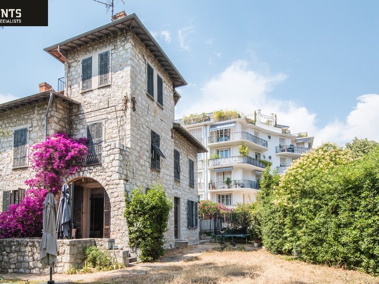 Villa for Sale in Nice, Nice Area 20