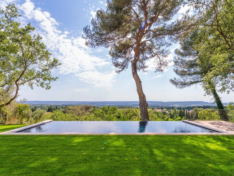 Villa for Sale in Aix En Provence, Aix En Provence Area 1