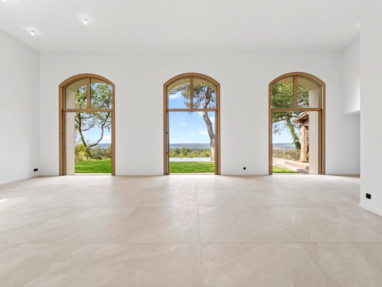 Villa for Sale in Aix En Provence, Aix En Provence Area 8