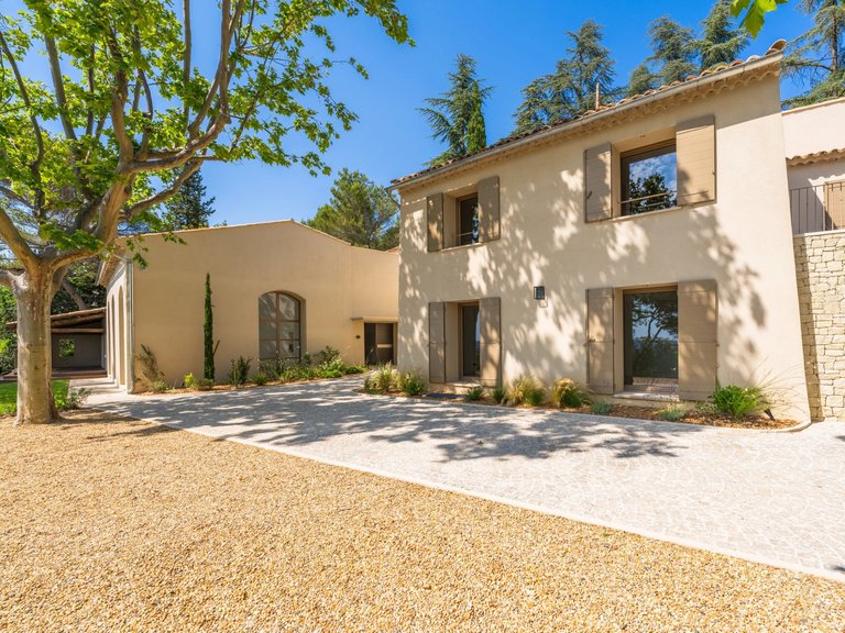 Villa for Sale in Aix En Provence, Aix En Provence Area 2