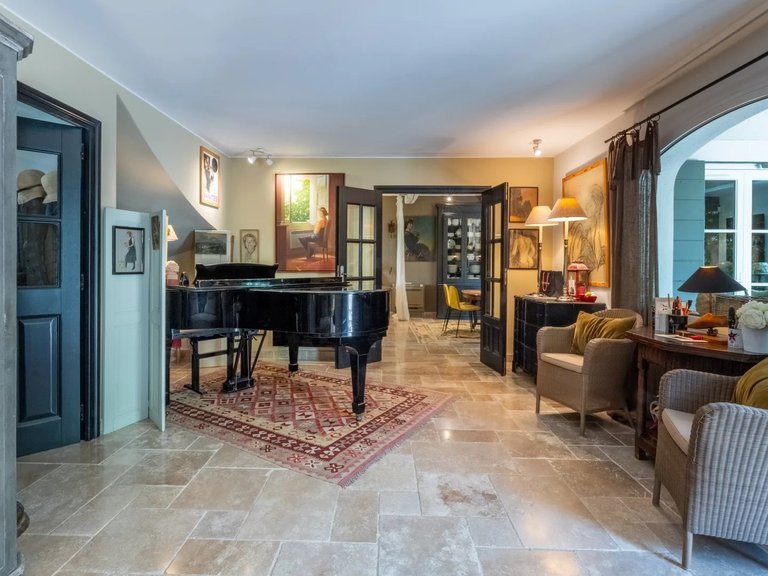 Villa for Sale in Maussane Les Alpilles, Alpilles (saint Remy, Maussane, Arles) 11
