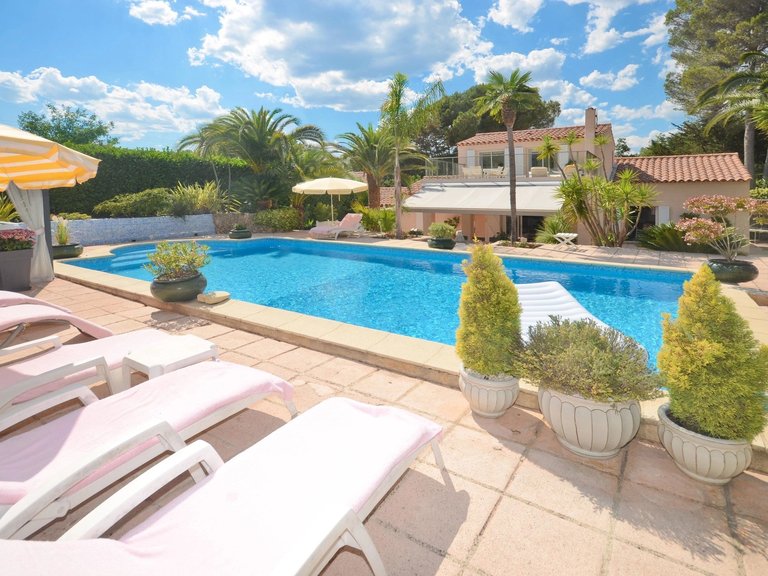 Villa for Sale in Mouans Sartoux, Mougins, Valbonne, Grasse Area 1