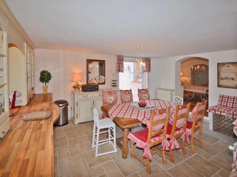 Villa for Sale in Mouans Sartoux, Mougins, Valbonne, Grasse Area 11