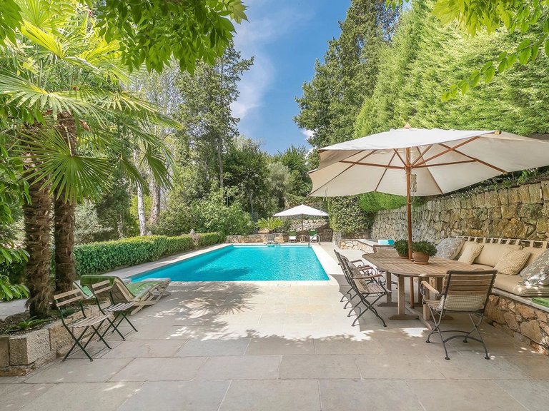 Villa for Sale in Grasse, Mougins, Valbonne, Grasse Area 3