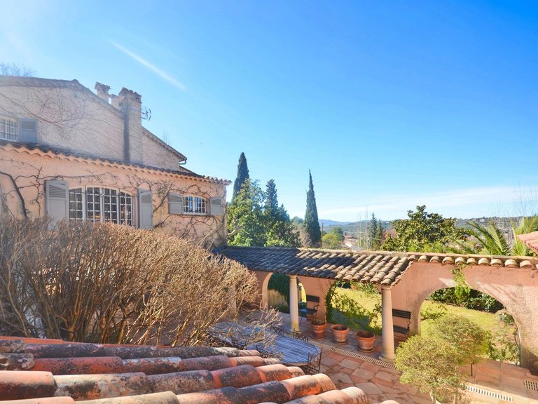 Villa for Sale in Grasse, Mougins, Valbonne, Grasse Area 5