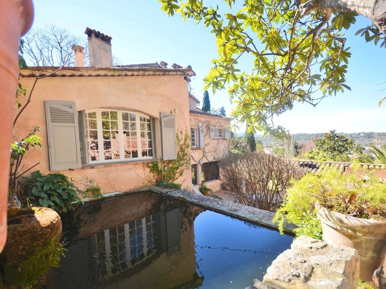 Villa for Sale in Grasse, Mougins, Valbonne, Grasse Area 8