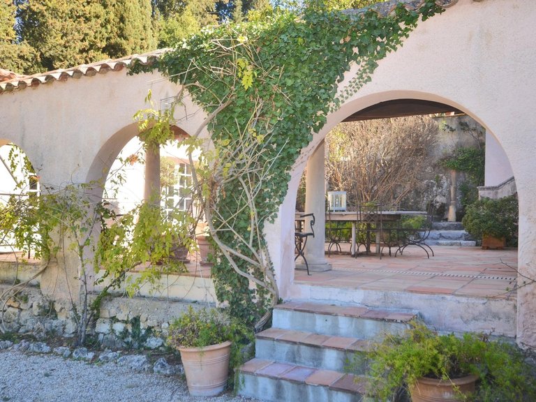 Villa for Sale in Grasse, Mougins, Valbonne, Grasse Area 10