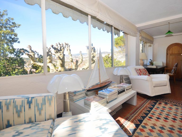 Villa for Sale in Grasse, Mougins, Valbonne, Grasse Area 18