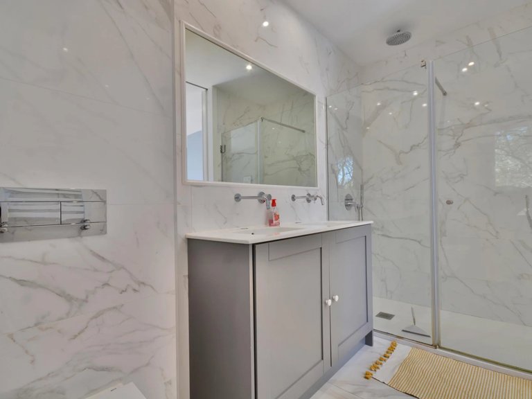 Villa for Sale in Le Cannet, Cannes Area 19