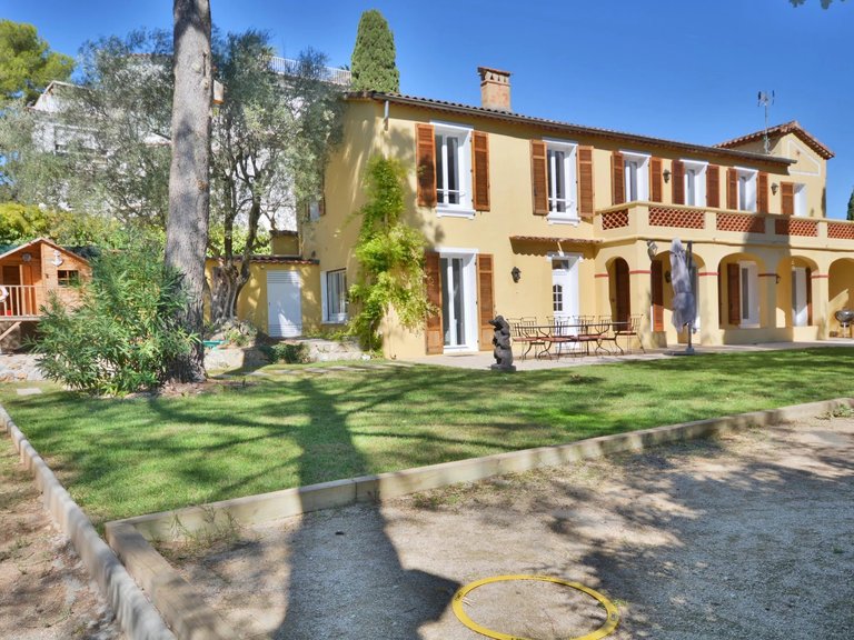 Villa for Sale in Le Cannet, Cannes Area 5