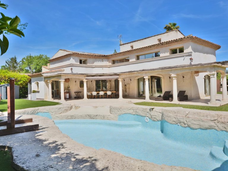 Villa for Sale in Valbonne, Mougins, Valbonne, Grasse Area 6