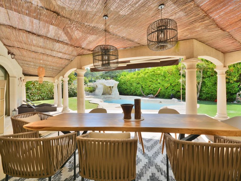 Villa for Sale in Valbonne, Mougins, Valbonne, Grasse Area 9