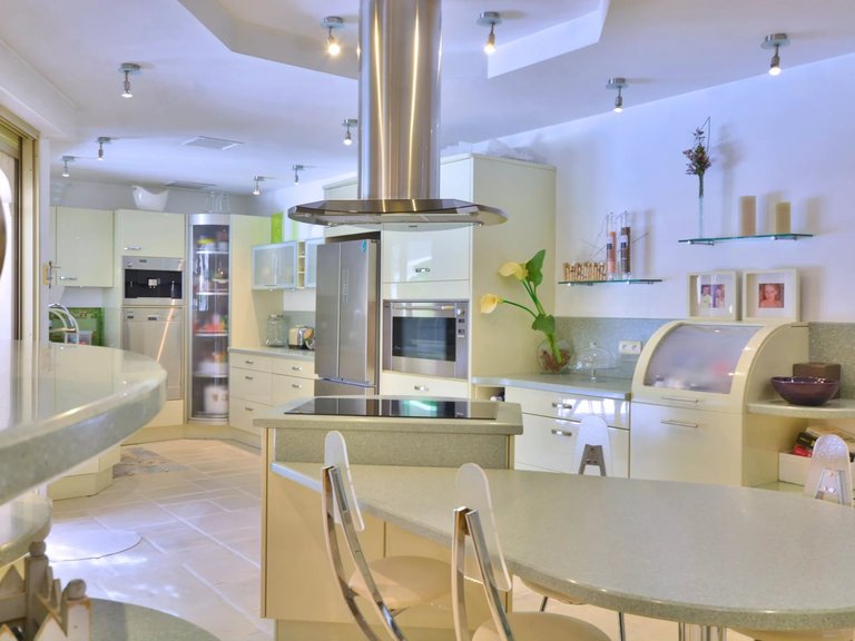 Villa for Sale in Valbonne, Mougins, Valbonne, Grasse Area 20