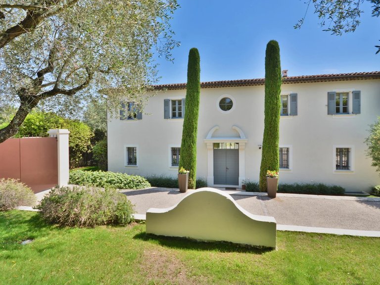 Villa for Sale in Castellaras, Mougins, Valbonne, Grasse Area 5