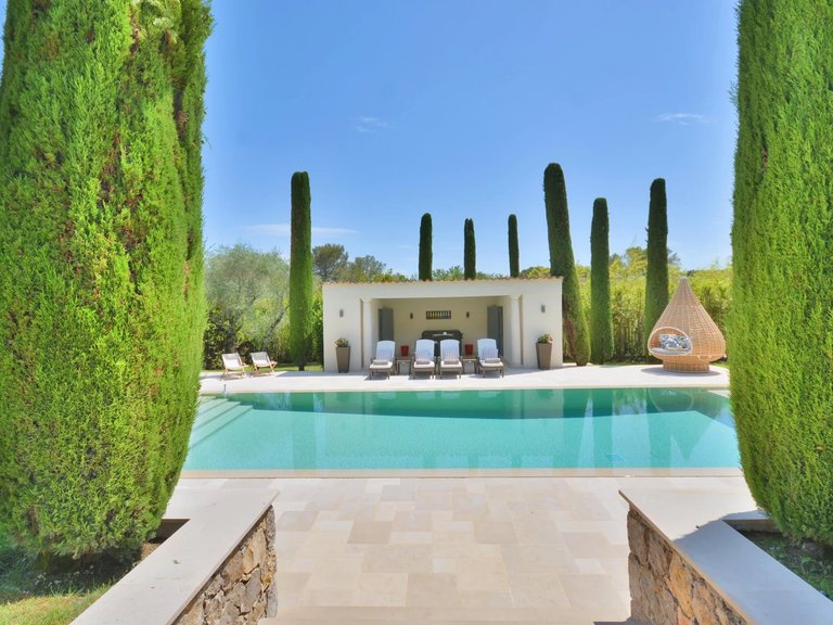 Villa for Sale in Castellaras, Mougins, Valbonne, Grasse Area 9