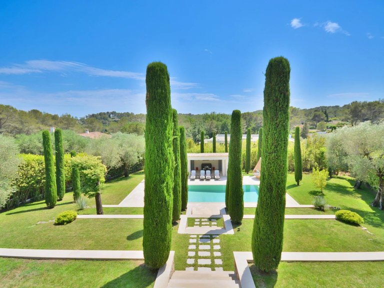 Villa for Sale in Castellaras, Mougins, Valbonne, Grasse Area 10