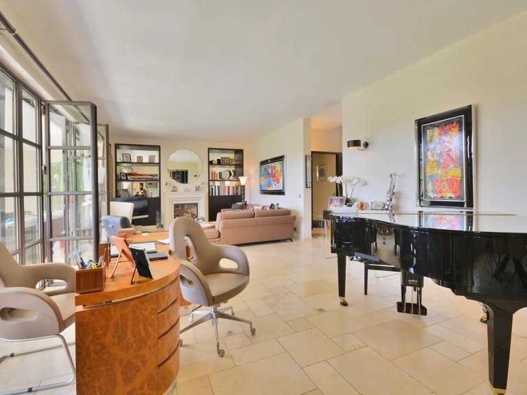 Villa for Sale in Castellaras, Mougins, Valbonne, Grasse Area 13