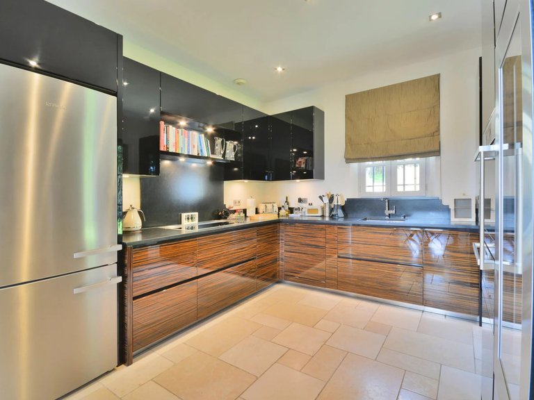 Villa for Sale in Castellaras, Mougins, Valbonne, Grasse Area 15