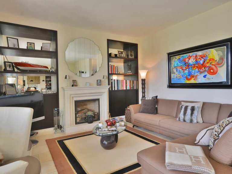 Villa for Sale in Castellaras, Mougins, Valbonne, Grasse Area 17