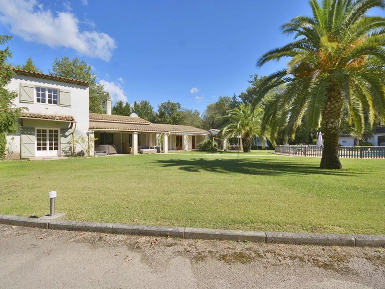 Villa for Sale in Valbonne, Mougins, Valbonne, Grasse Area 6
