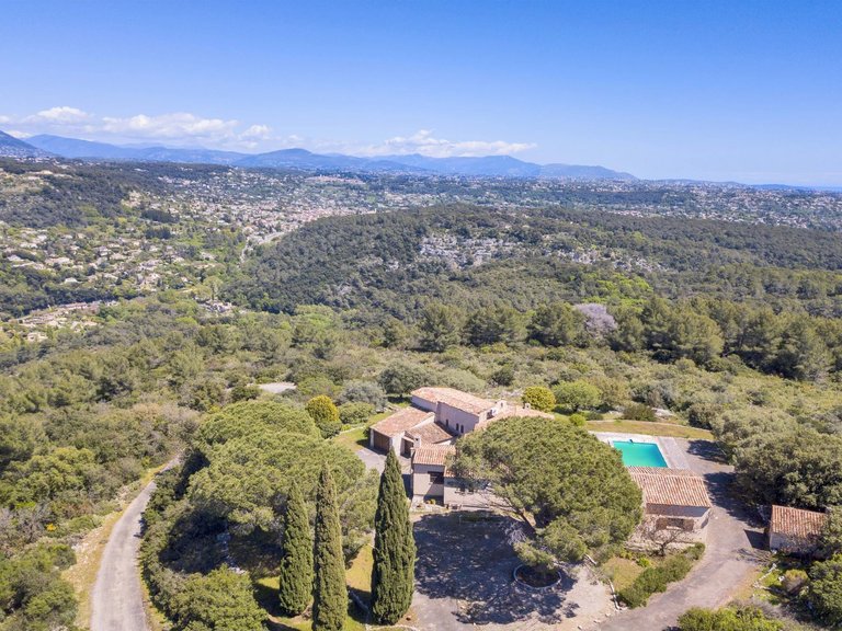 Villa for Sale in Roquefort Les Pins, Mougins, Valbonne, Grasse Area 2
