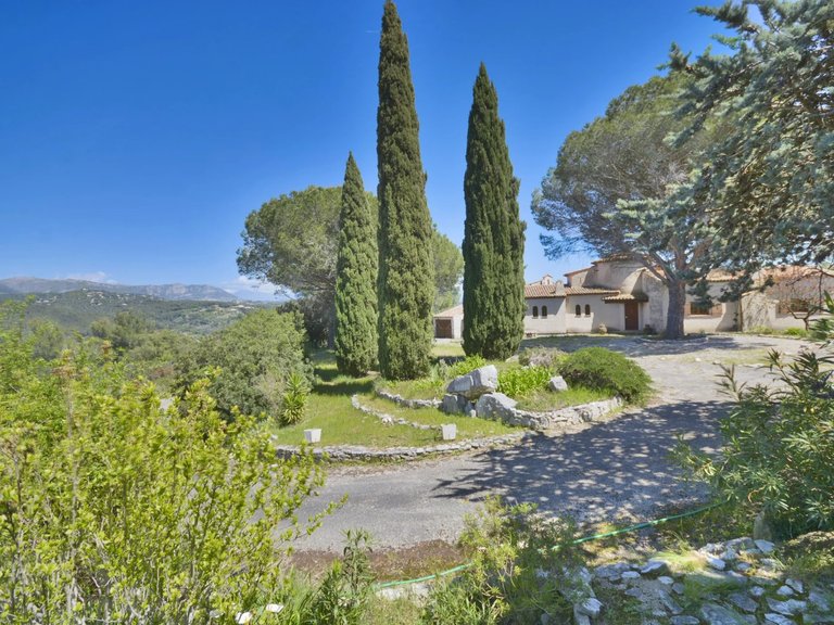 Villa for Sale in Roquefort Les Pins, Mougins, Valbonne, Grasse Area 11