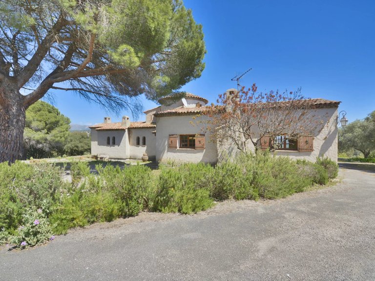 Villa for Sale in Roquefort Les Pins, Mougins, Valbonne, Grasse Area 5