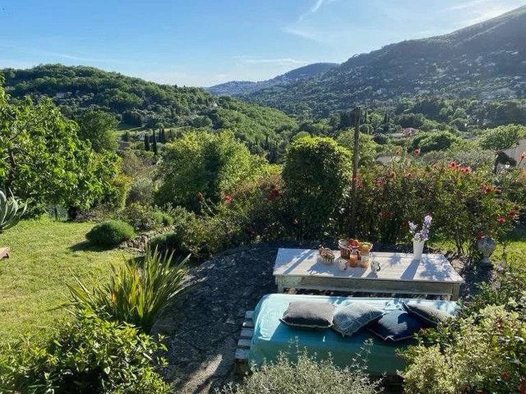 Villa for Sale in Chateauneuf Grasse, Mougins, Valbonne, Grasse Area 2