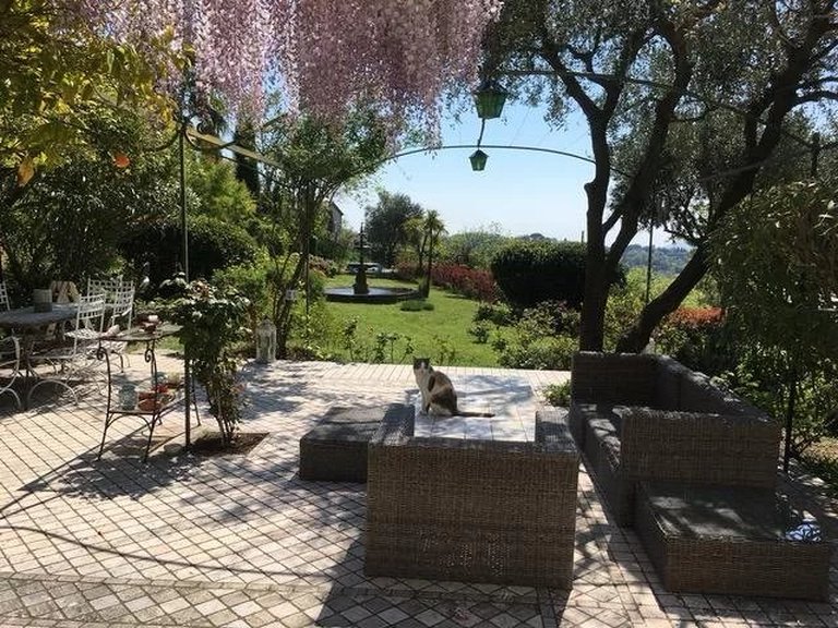 Villa for Sale in Chateauneuf Grasse, Mougins, Valbonne, Grasse Area 11