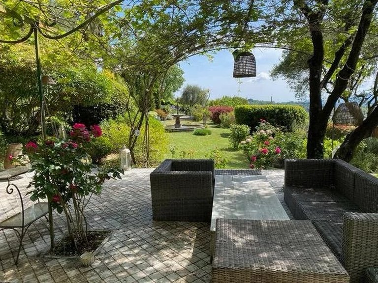 Villa for Sale in Chateauneuf Grasse, Mougins, Valbonne, Grasse Area 9