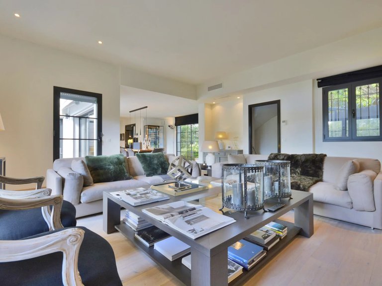 Villa for Sale in Le Cannet, Cannes Area 20
