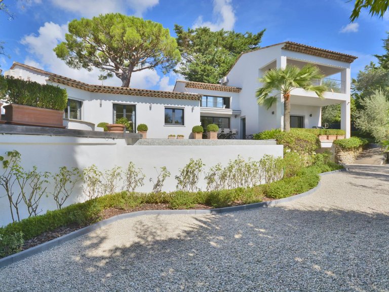 Villa for Sale in Le Cannet, Cannes Area 4